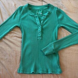 "Aerie" green longsleeve